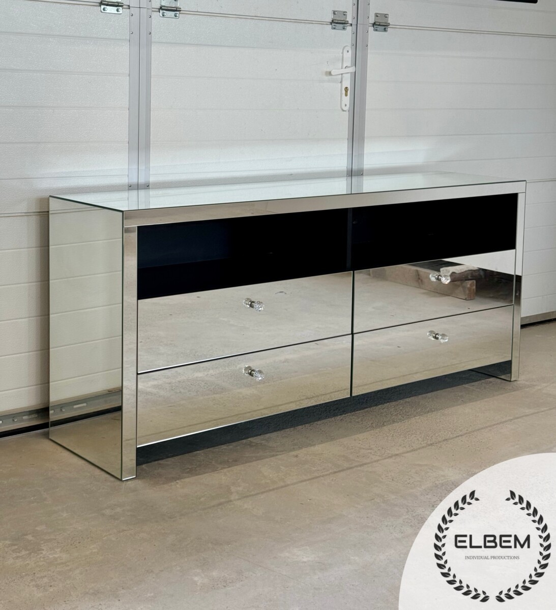 Lustrzana szafka RTV GLAMOUR - GLAM DECO MAX - obrazek 4