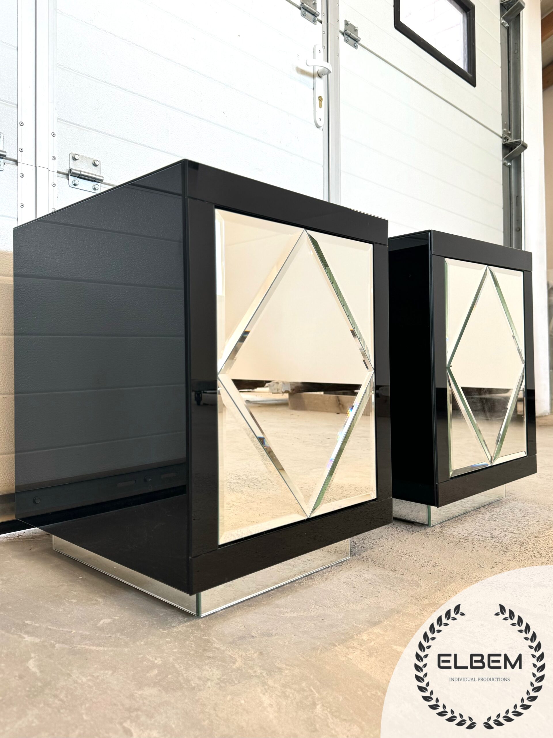 Szklana czarna szafka nocna Glamour ROMBO - obrazek 4